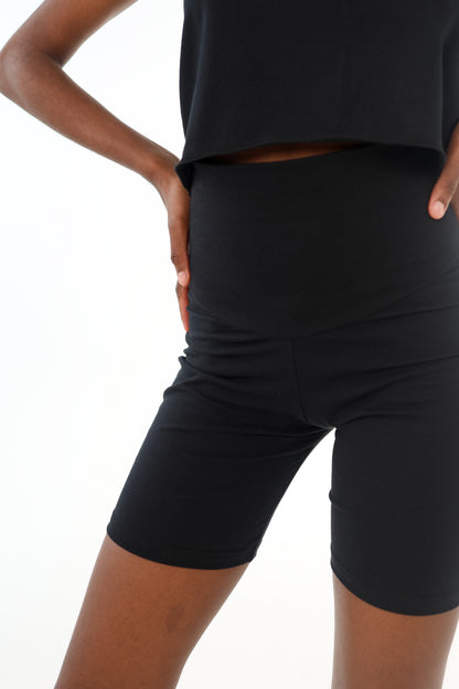 The Midi Shorts - Black